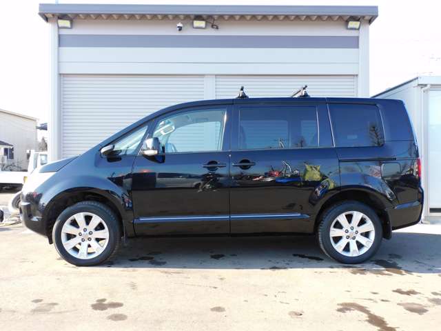 Mitsubishi Delica D:5 3
