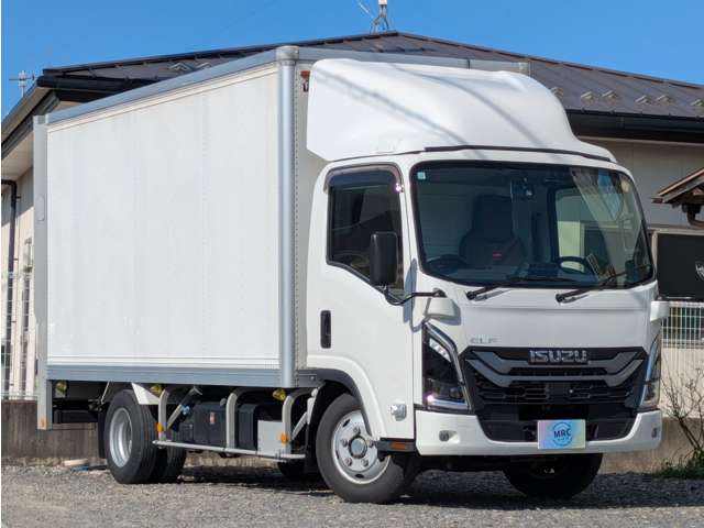 Isuzu Elf 3