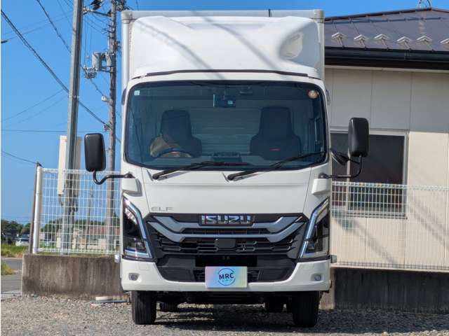 Isuzu Elf 4