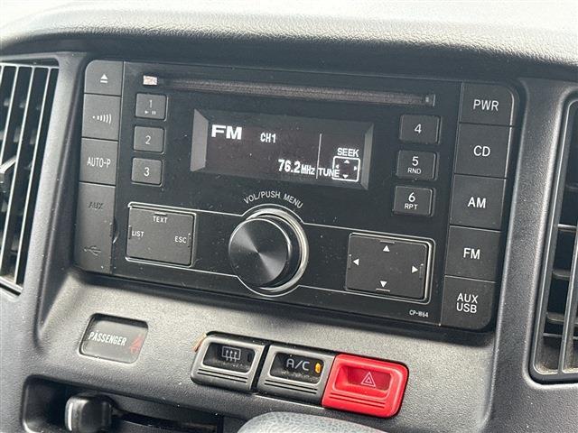 Toyota Light Ace Van 3