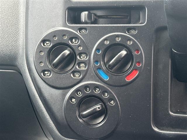 Toyota Light Ace Van 4