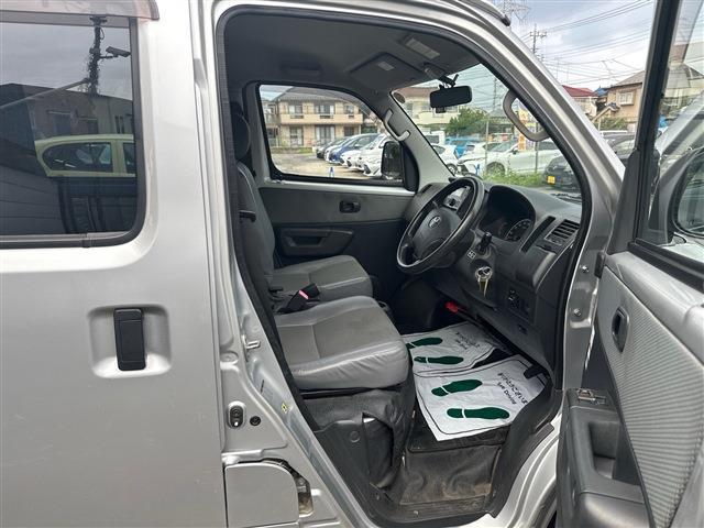 Toyota Light Ace Van 6