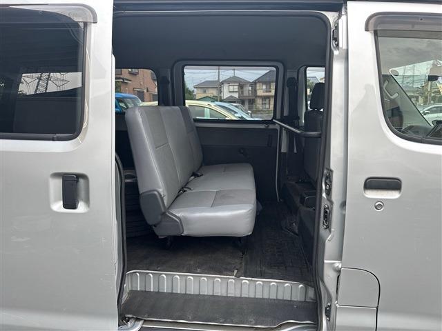 Toyota Light Ace Van 9