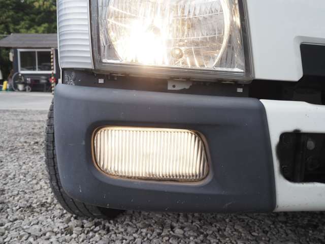Mitsubishi Fuso Canter 12