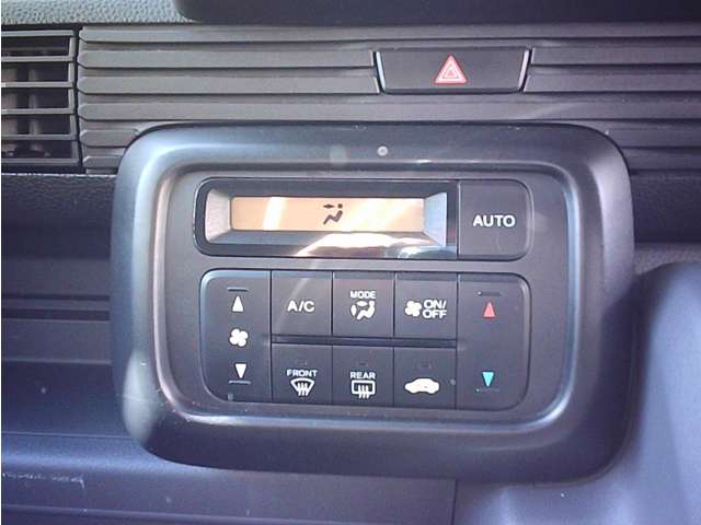Honda N-VAN 12