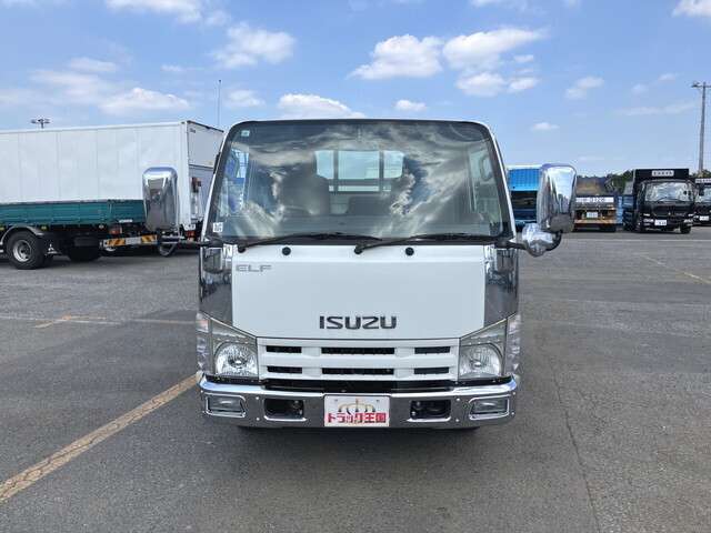 Isuzu Elf 3
