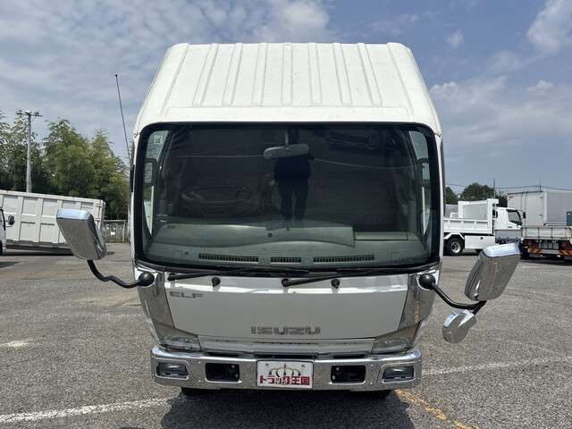 Isuzu Elf 6