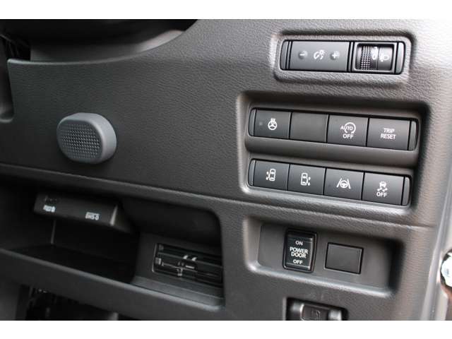 Mitsubishi Delica Mini 11