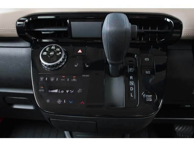 Mitsubishi Delica Mini 7