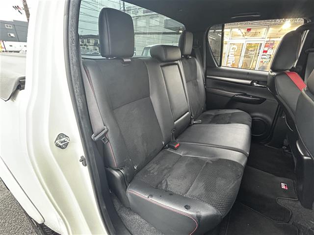 Toyota Hilux 11