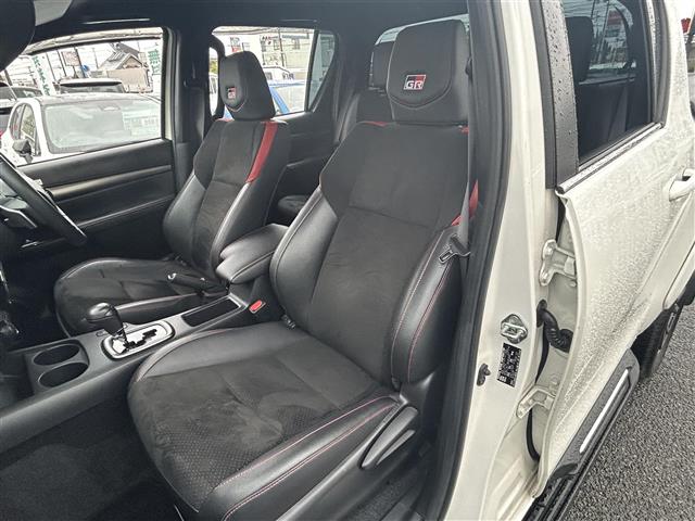 Toyota Hilux 12