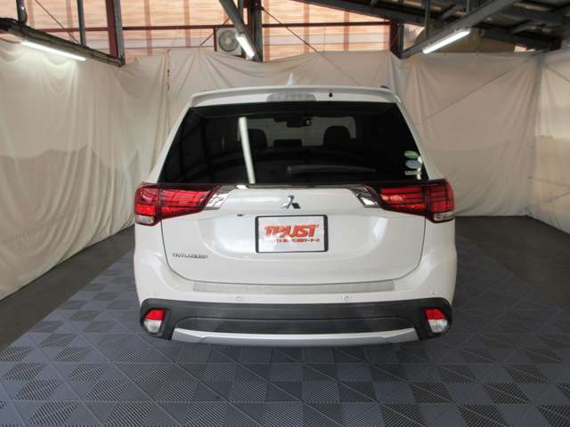Mitsubishi Outlander 10