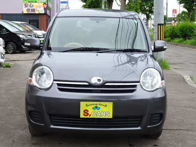 Toyota Sienta 9