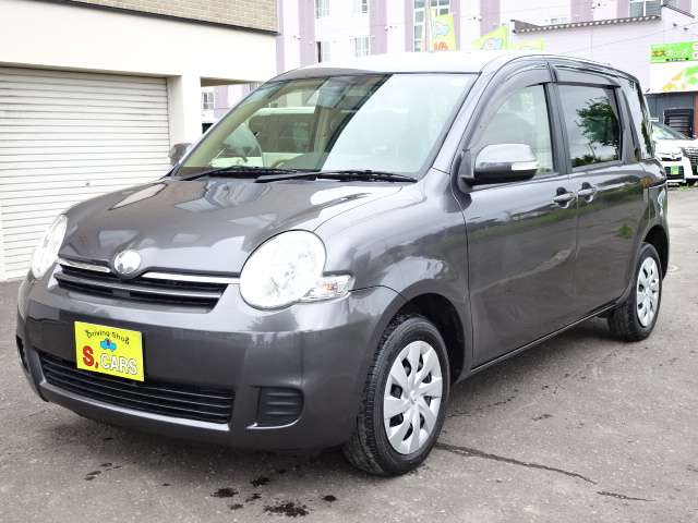 Toyota Sienta 10