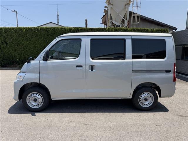 Toyota Town Ace Van 2