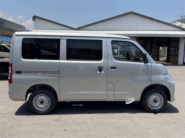 Toyota Town Ace Van 6