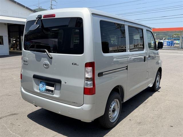 Toyota Town Ace Van 7