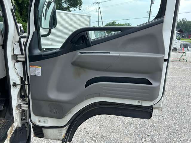 Mitsubishi Fuso Canter 8
