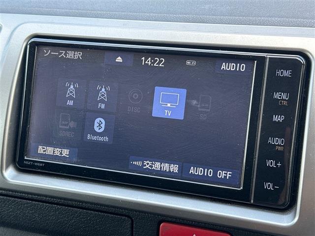 Toyota Hiace Van 4