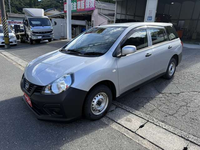 Nissan AD 6