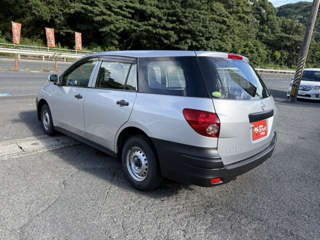 Nissan AD 8