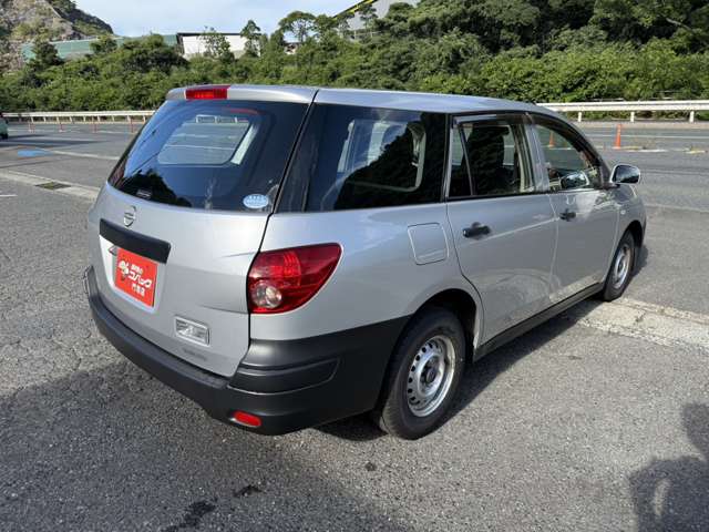 Nissan AD 10