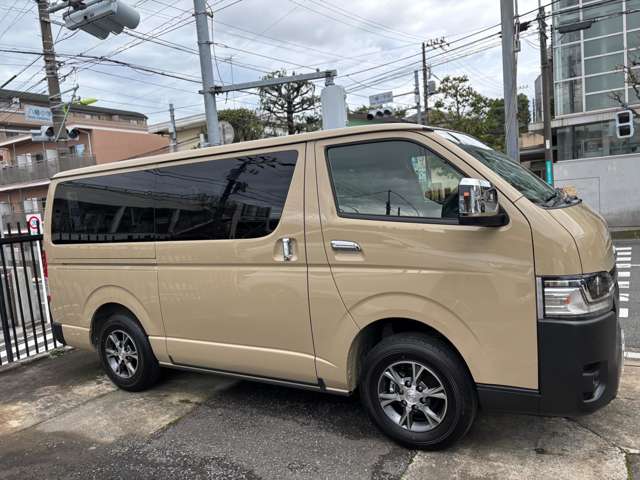 Toyota Hiace Van 2