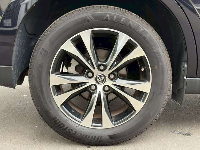 Toyota Harrier 13