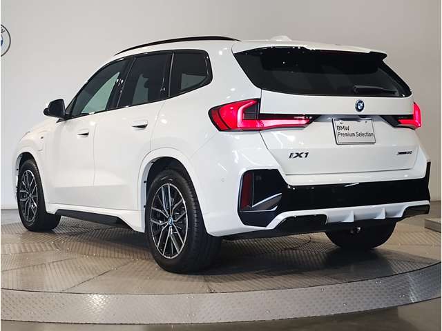 BMW iX1 7