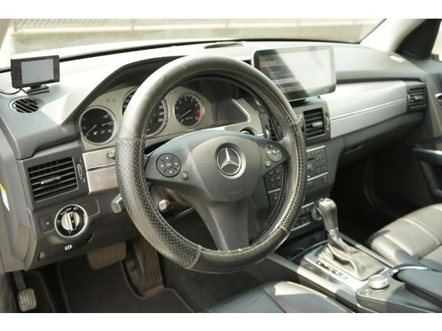 Mercedes-Benz GLK-Class 2