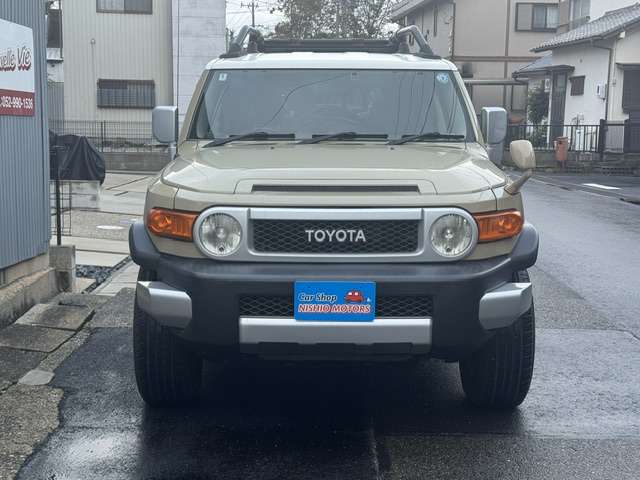 Toyota FJ Cruiser 2