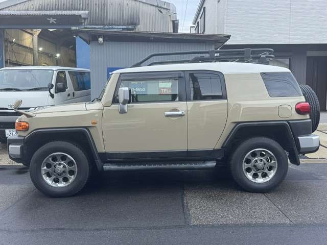 Toyota FJ Cruiser 4