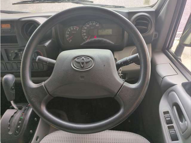 Toyota Toyoace 12