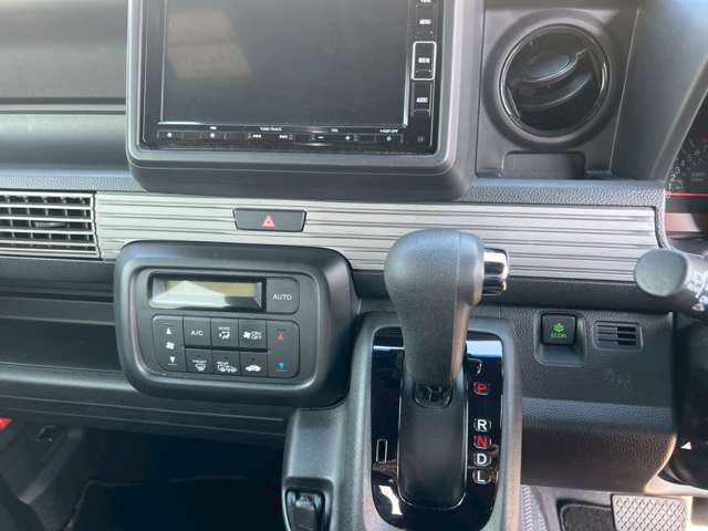 Honda N-VAN 10