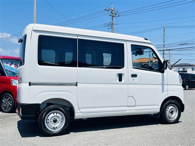 Daihatsu Hijet Cargo 2