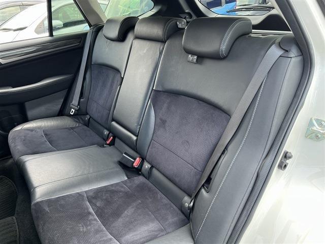 Subaru Legacy Outback 12