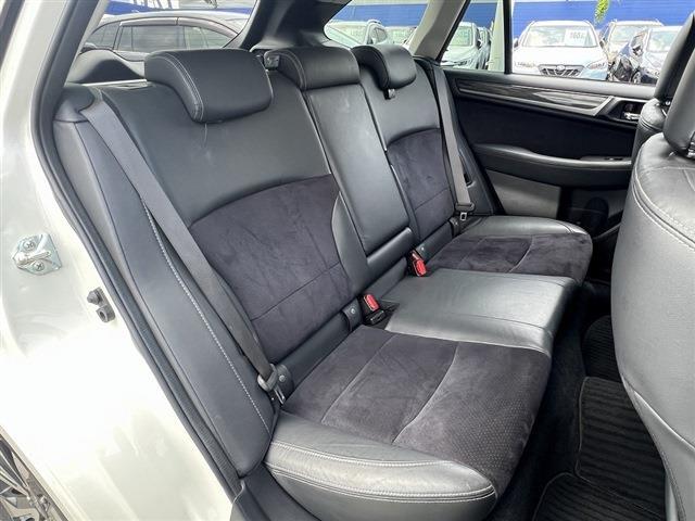 Subaru Legacy Outback 8
