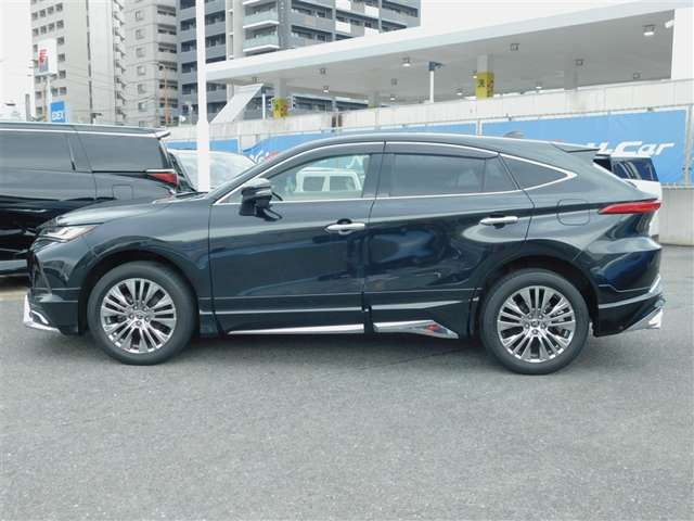 Toyota Harrier 3