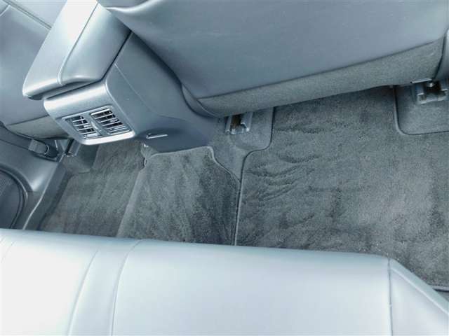 Toyota Harrier 9