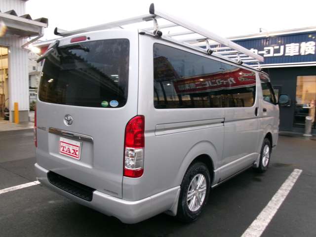 Toyota Regius Ace 4