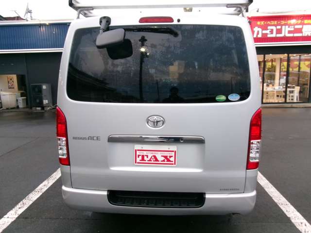 Toyota Regius Ace 5
