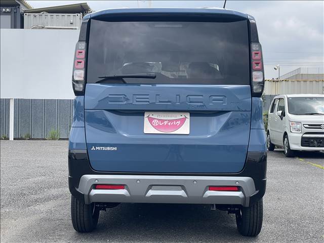 Mitsubishi Delica Mini 10