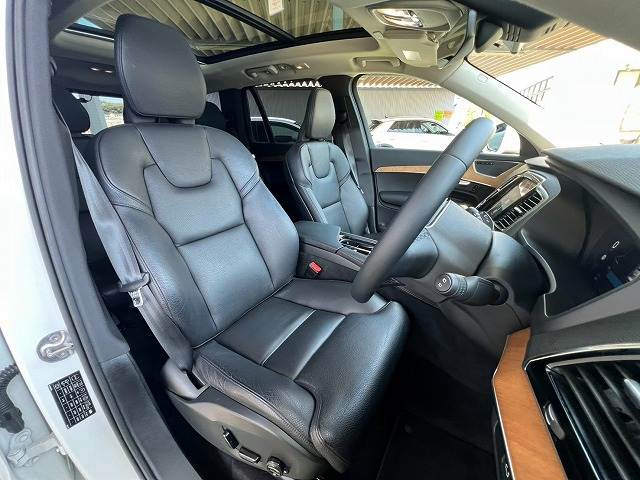 Volvo XC90 11
