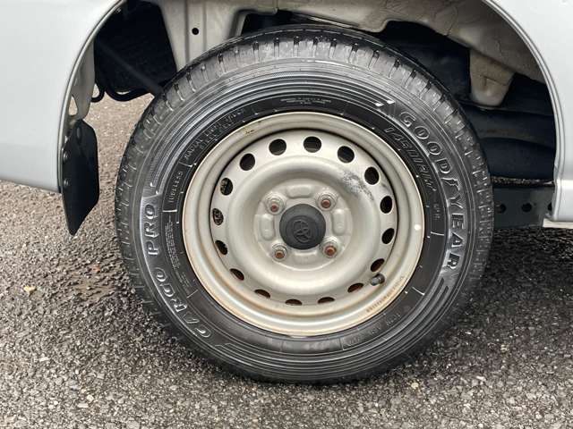 Toyota Pixis Van 10