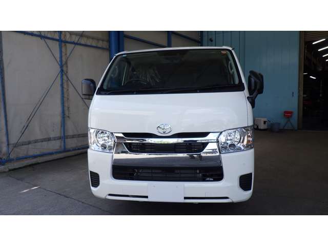 Toyota Hiace Van 2