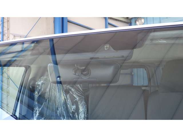Toyota Hiace Van 7