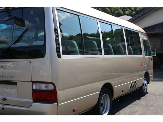 Toyota Coaster 11