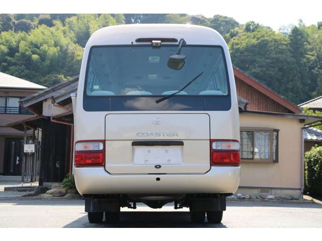 Toyota Coaster 8