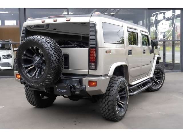Hummer H2 6