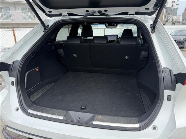Toyota Harrier 4